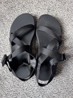 Chaco Black Strappy Sport Sandals